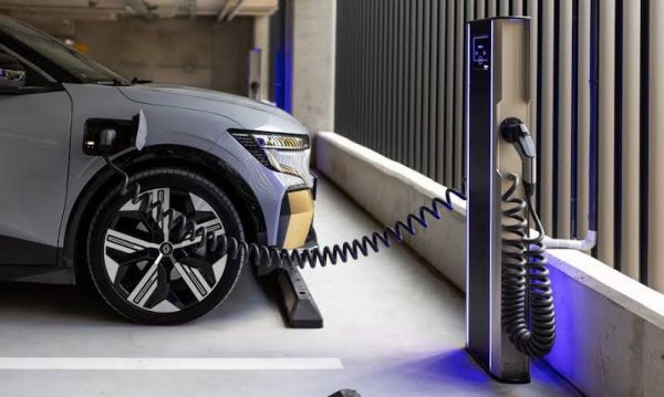 The Essential Guide to Commercial Chargers: Meeting Today’s Demands
